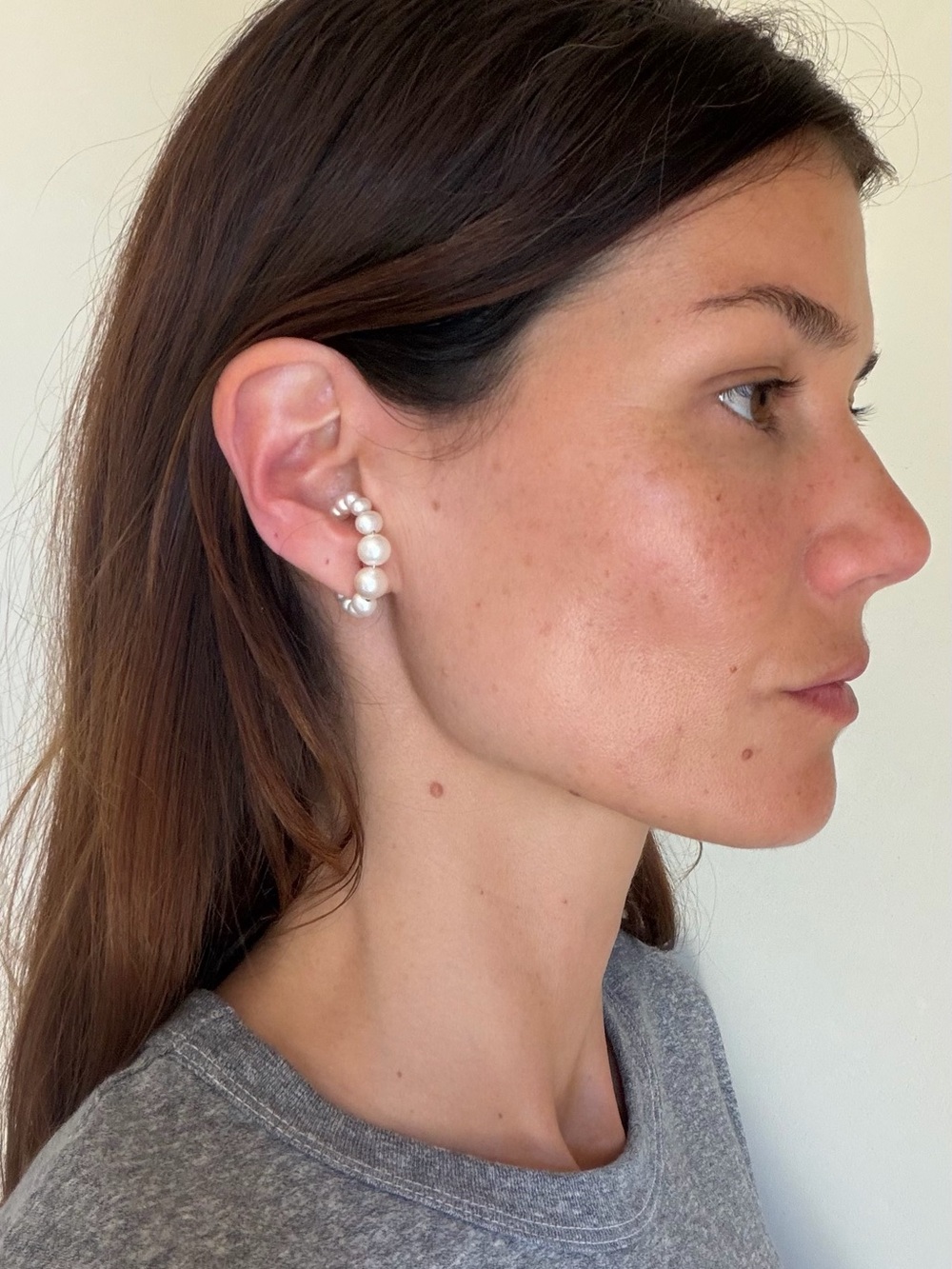 Sakais Diez Classic Pearl Ear Cuff - White Pearls